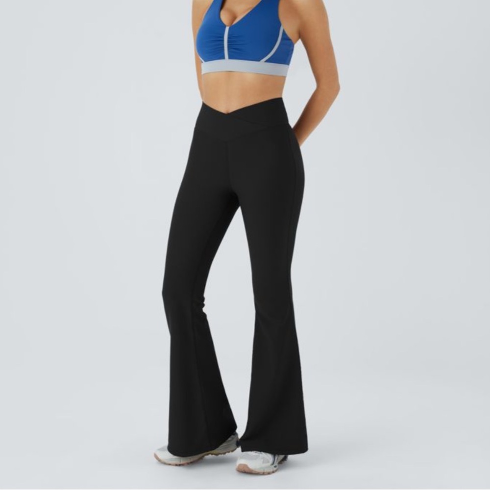 Harala Crossover High Waisted Back Pocket Super Flare Leggings